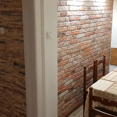 Harmonia Paraszthaz Es Poroszló